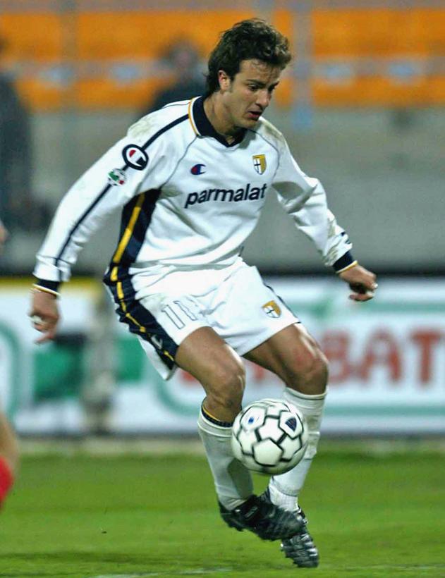 中田英寿氏も着た90周年記念！パルマ「2003-04アウェイ」ユニフォーム