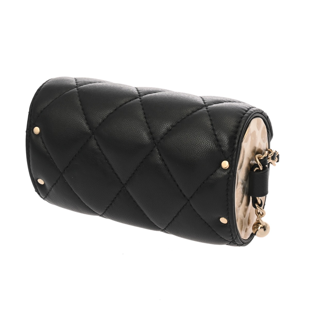 シャネル マトラッセ ミニ チェーンポーチ ブラック ラムスキン