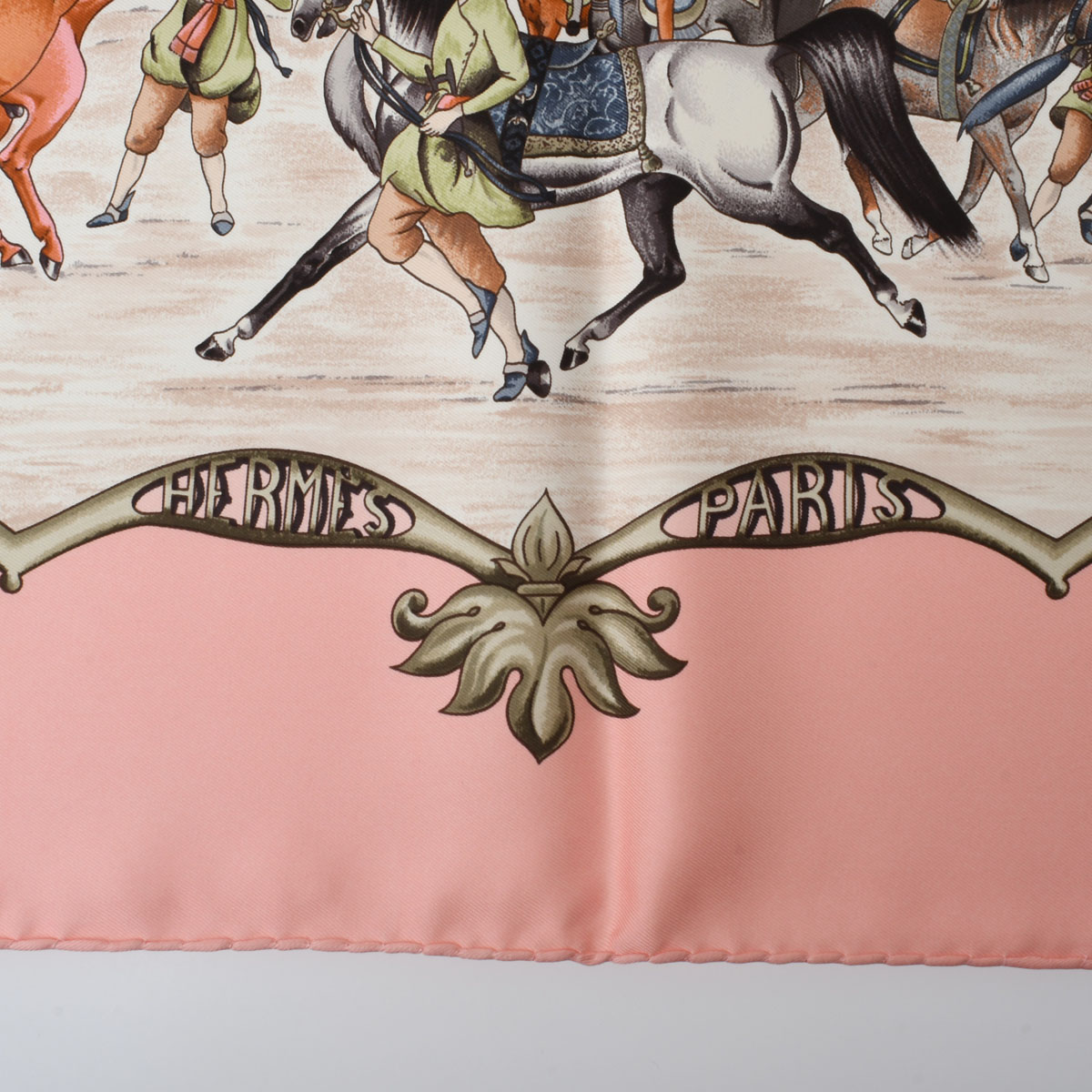 エルメス / HERMES カレ90 LES CHEVAUX ピンク シルク100％ レディース