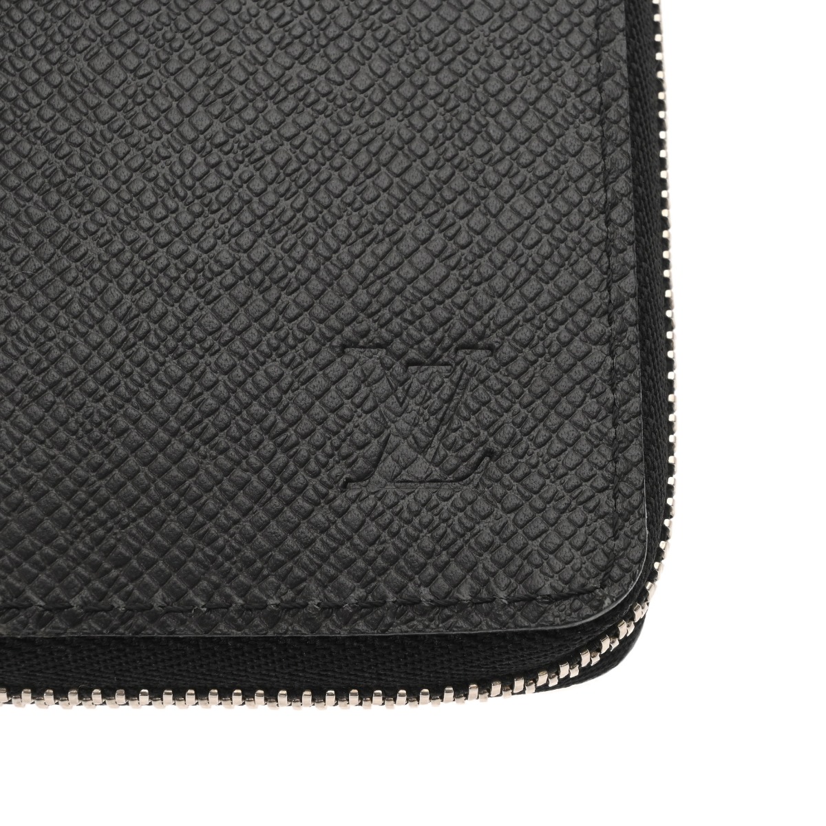 ルイ ヴィトン タイガ ジッピーコインパース ノワール M30511 レザー