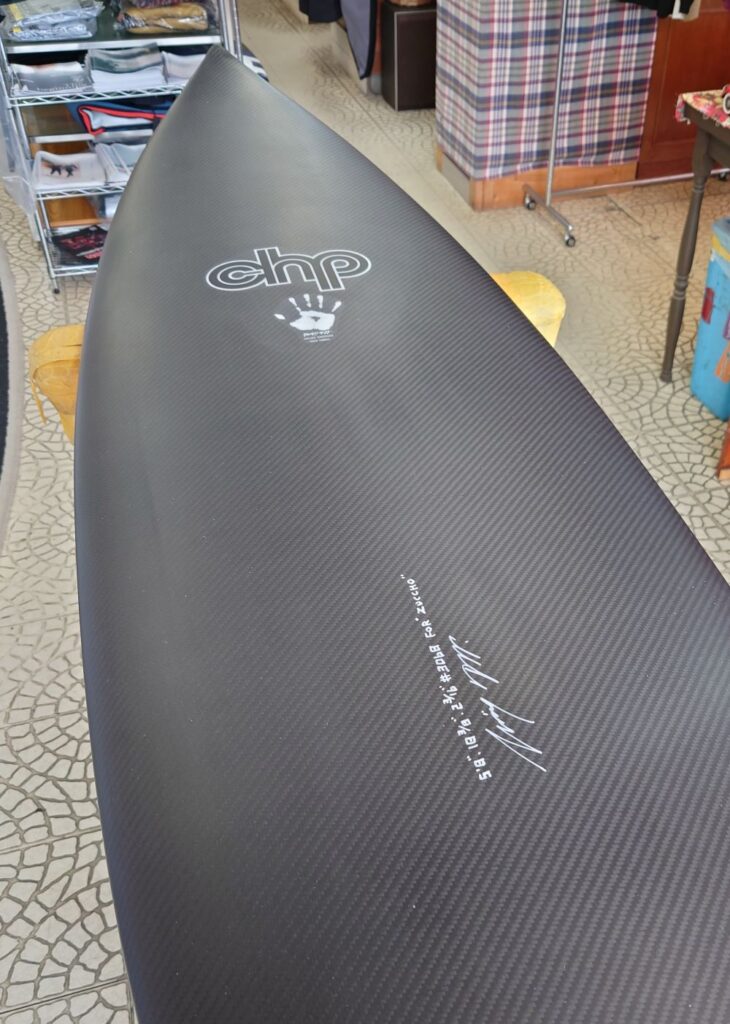 カーボンボードはどうなの？ | WATERS boutique of surfing