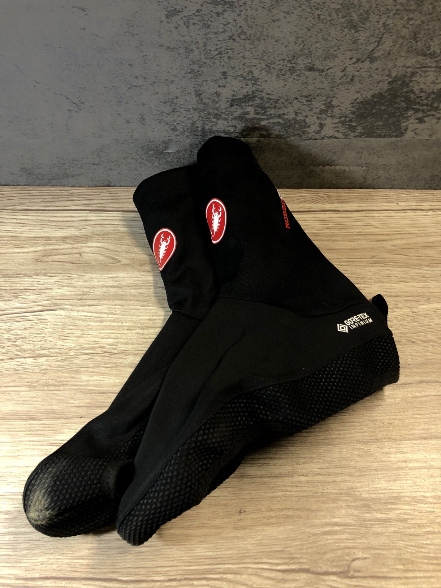 JS397 カステリ CASTELLI シューズカバー 黒 M 裏起毛 GORE TEX