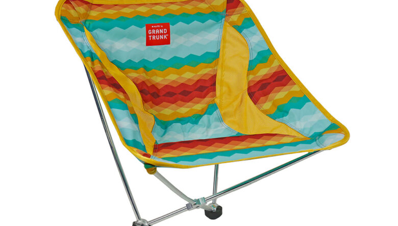 元祖コンパクトチェア「Alite」が復活！ あのユニークな2本脚チェア