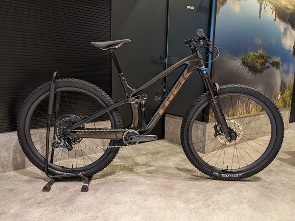 Fuel EXシリーズの最高峰「Fuel EX 9.8 GX」2022年モデルが入荷いたし