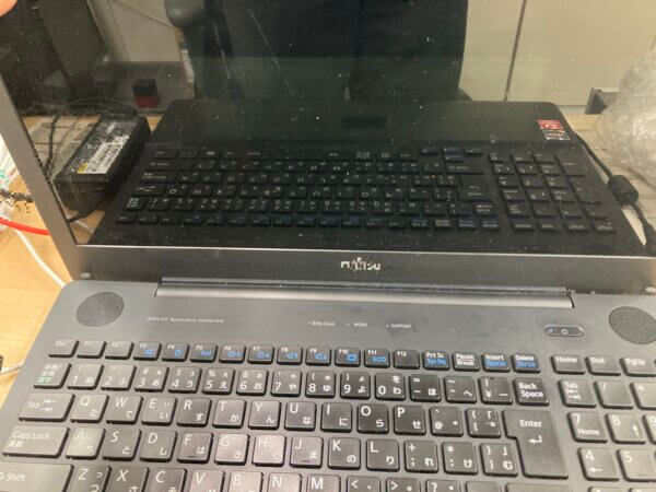 富士通 LIFEBOOK AH43/D3の液晶パネル交換 - パソコン修理・データ復旧