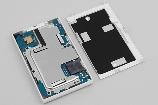 PlayStation Vita TV」分解レポート。約1万円から買える「据え置き型