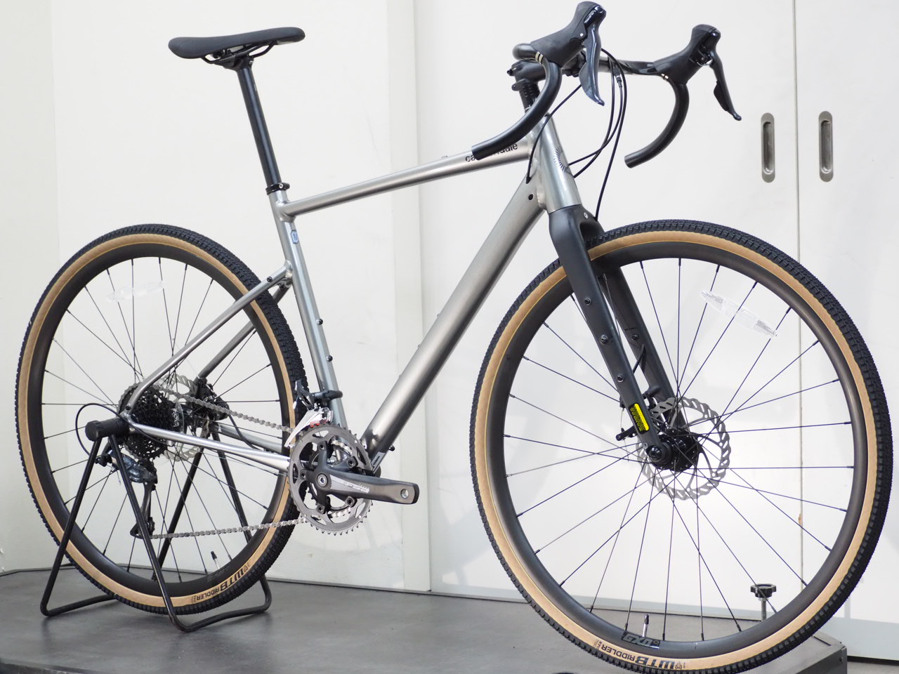 CANNONDALE(キャノンデール) TOPSTONE(トップストーン)3 SORA完成車