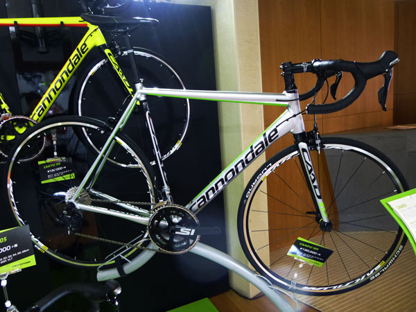 CANNONDALE CAAD12 ROADBIKE 2017 105 キャノンデール ロードバイク