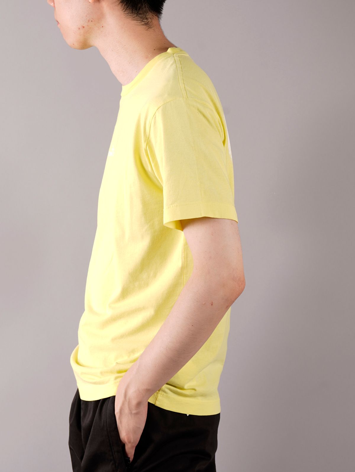 STONE ISLAND - プリント Tシャツ / イエロー [2NS84] | Confidence