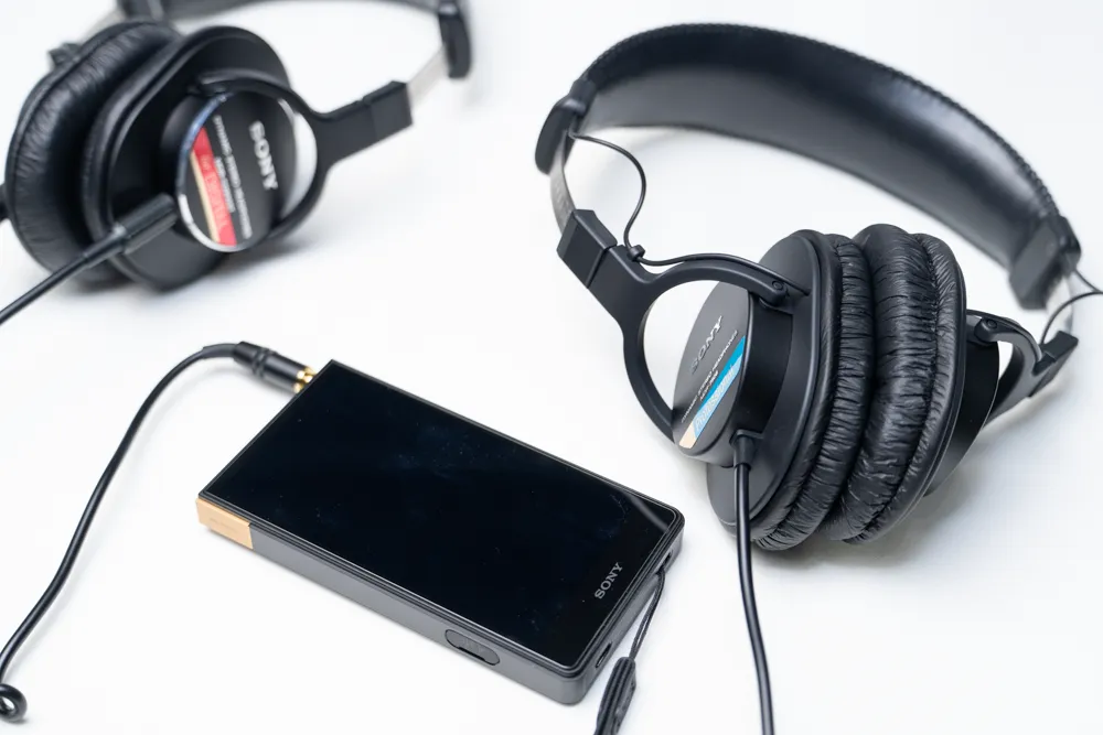 実機レビュー＞プロフェッショナルヘッドホン「MDR-7506」。「MDR