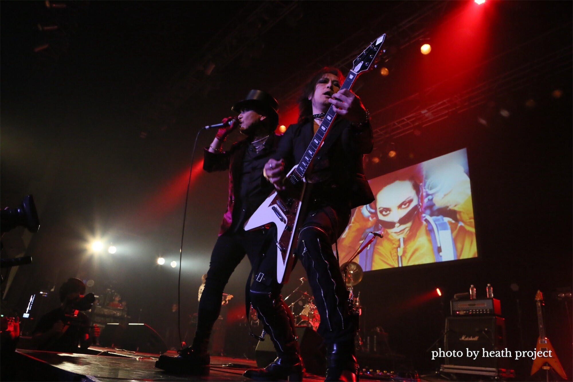 VINYL】hide Birthday Party 2025｜ライブレポート | club Zy.