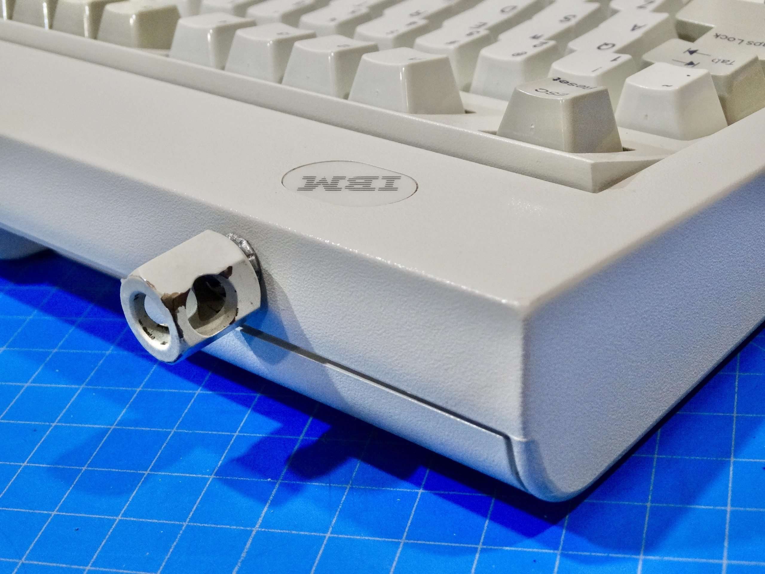 1992 IBM model M (51G8572) Made by IBM 09-16-92 with speaker