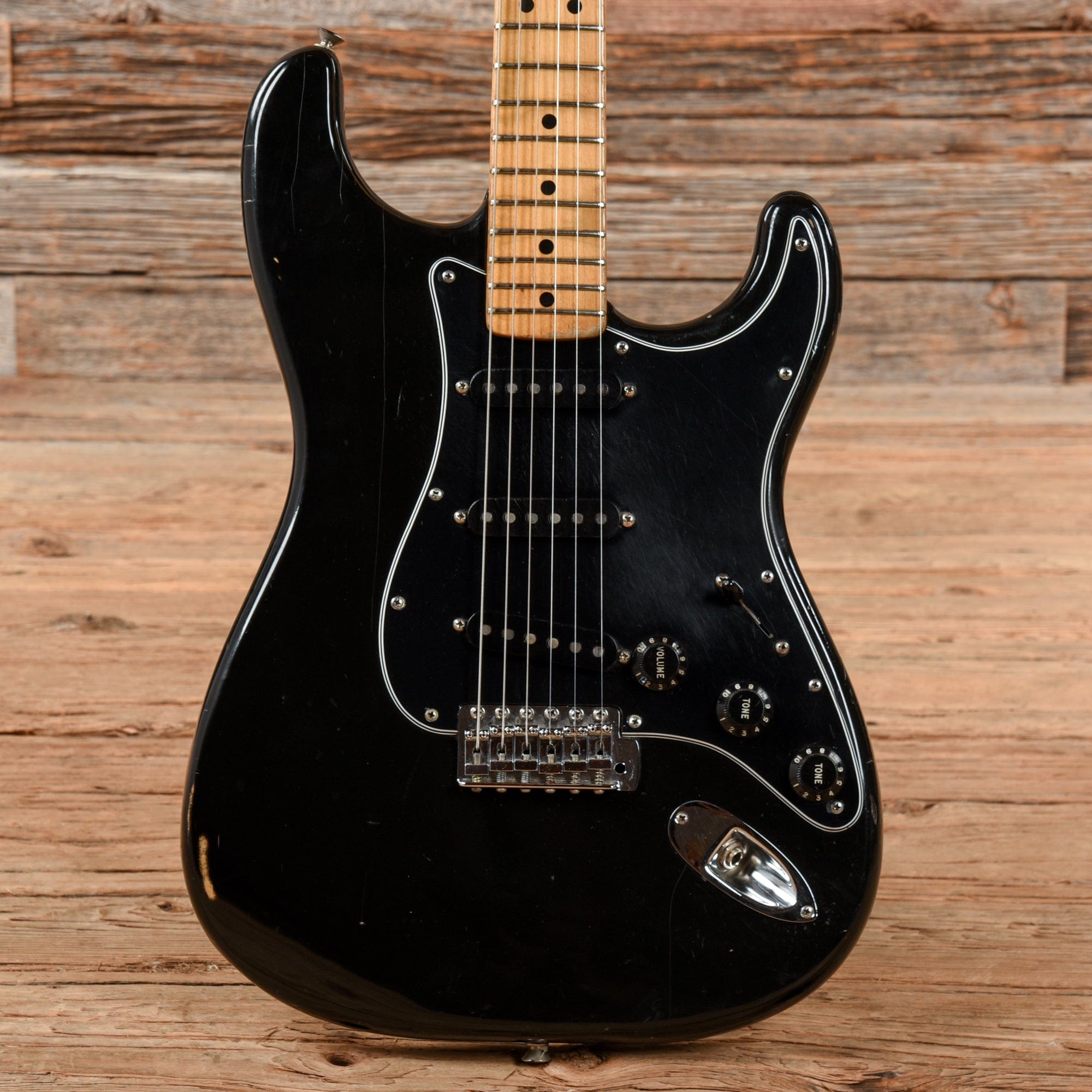 Fender Stratocaster Black 1976 – Chicago Music Exchange