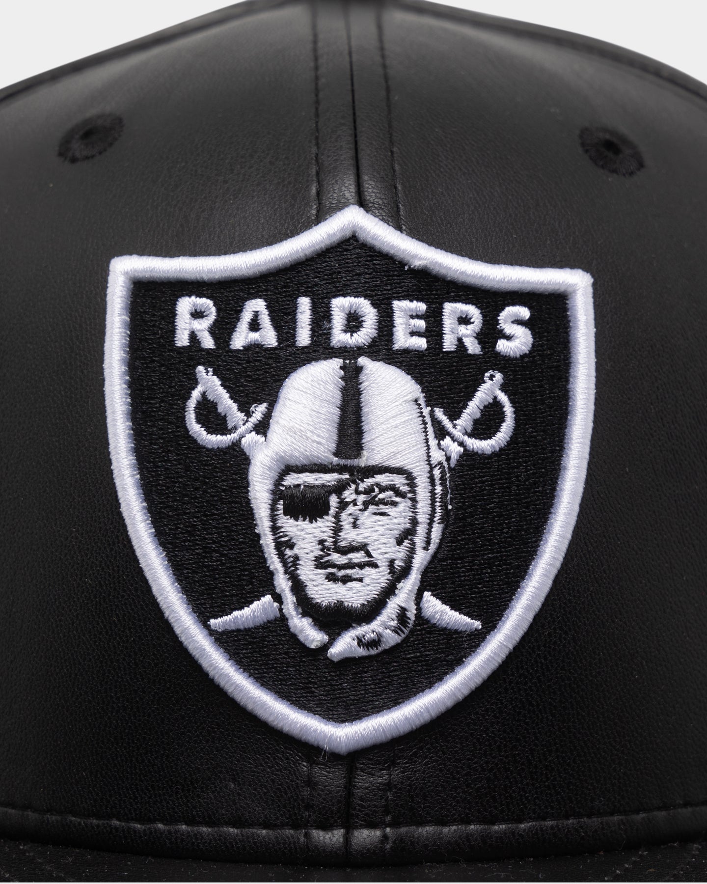 New Era Las Vegas Raiders 'Core PU Leather' 59FIFTY Fitted Black