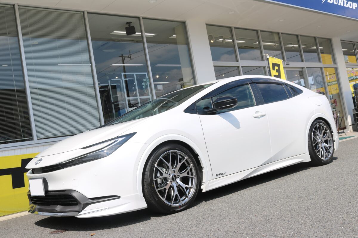 ローダウンした60プリウスにホムラ2×7FTの19インチを装着したらこんな