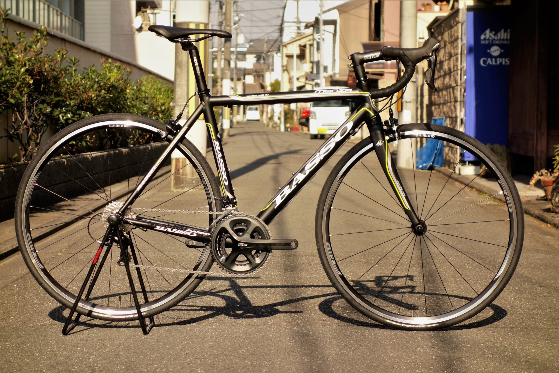 2018年モデルのフル105コンポロードバイクがお買い求めやすい価格で