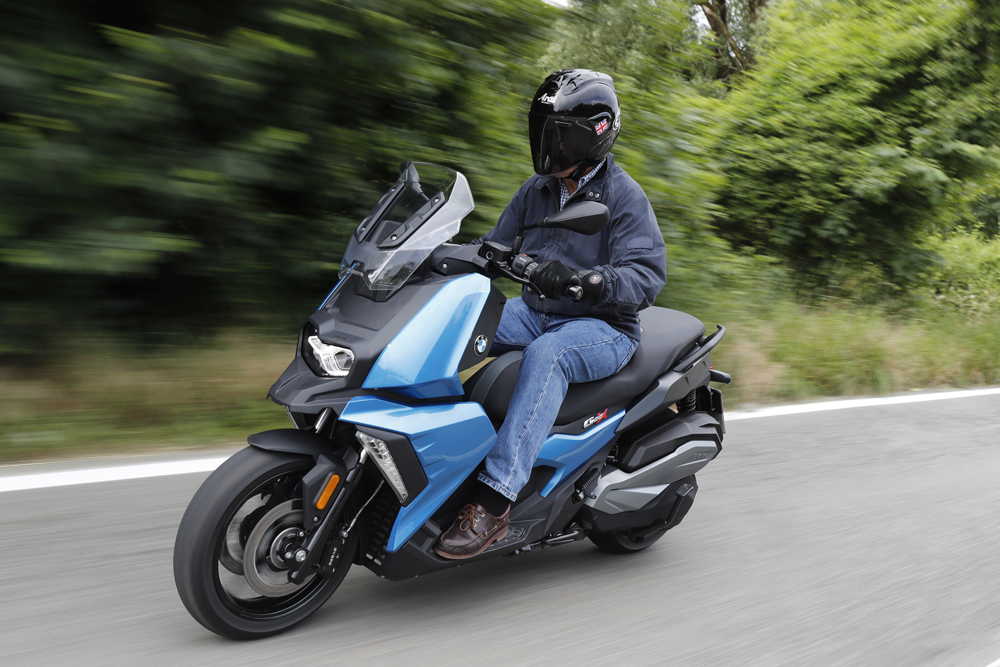 BMW C400X | FIRST TEST - Cycle News