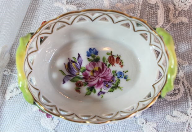 ドレスデン 陶花のバスケット - Antiques Violetta