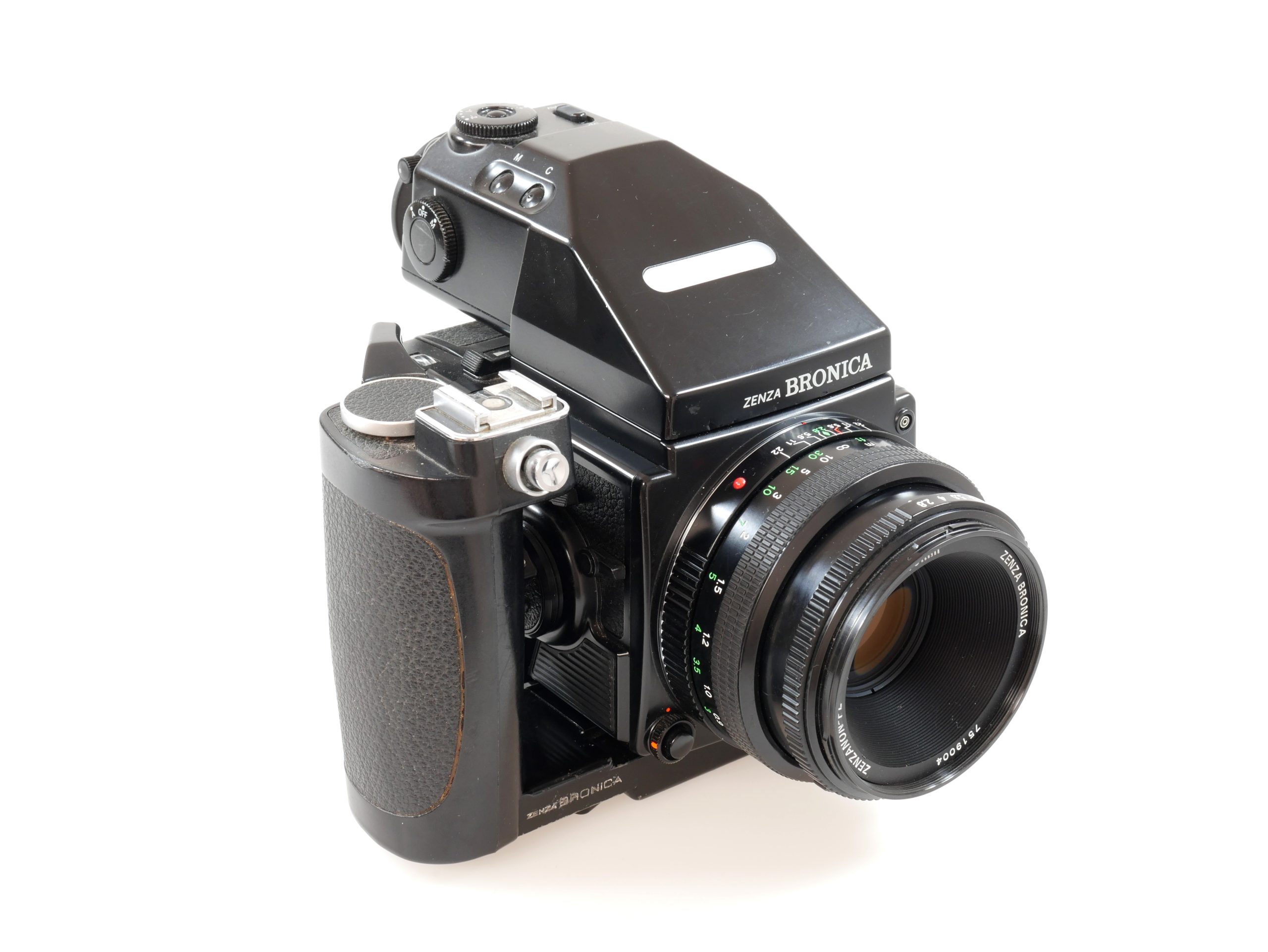 Bronica ETR-Si with Zenzanon PE 75mm f2.8 – Analogue Cameras