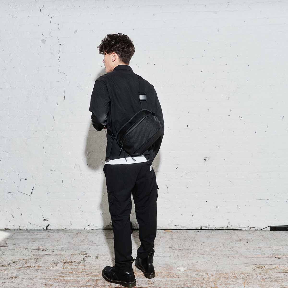 Day Sling 3 Max | ANOTHER LOUNGE