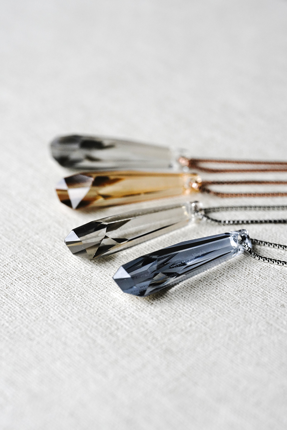 Vantique」MAISON MARTIN MARGIELA SWAROVSKI NECKLACE | ANOTHER LOUNGE