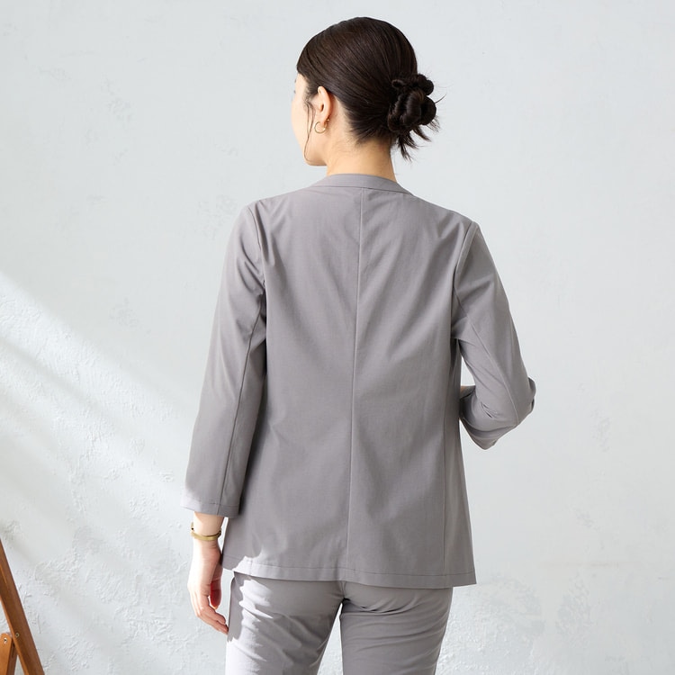 パジャマスーツ】 RENU 七分袖ノーカラージャケット セットアップ着用