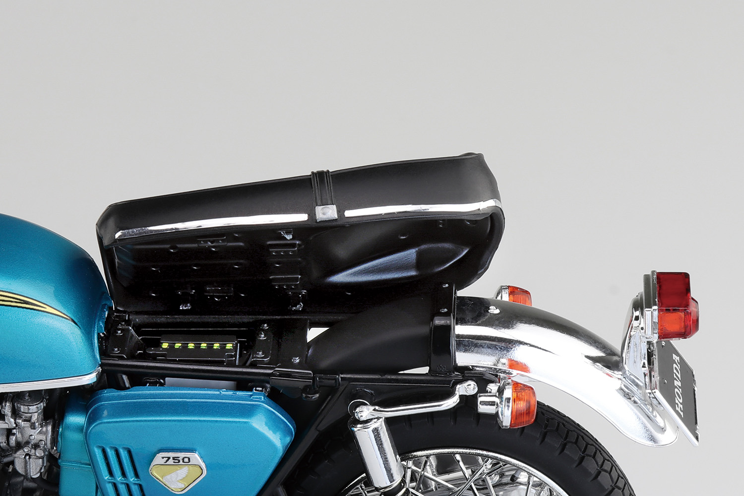 1/12 ホンダ CB750 ドリーム CB750 FOUR '69｜株式会社 青島文化教材社
