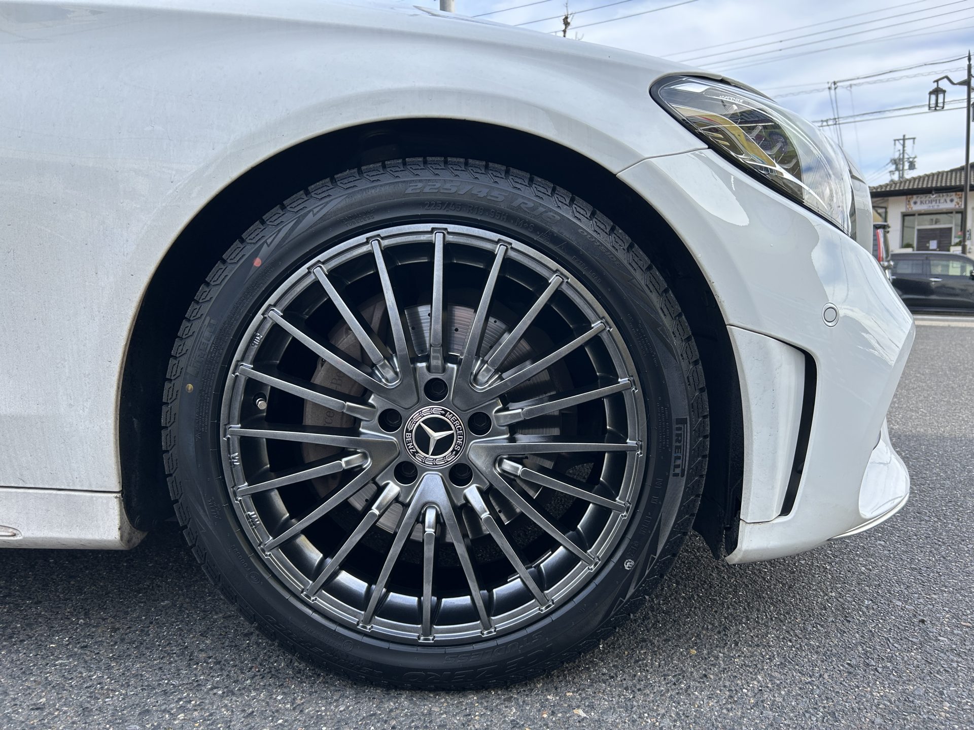 メルセデスベンツC220d（W205）に純正対応のホイールでスタッドレス