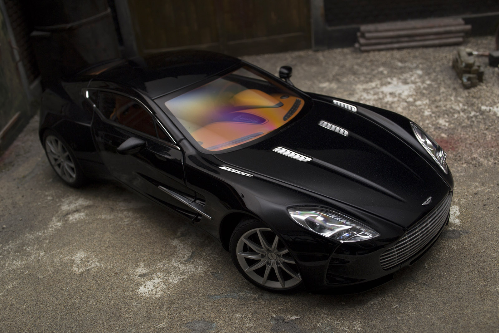 Diecast model cars Aston Martin One 77 1/18 Autoart 77 black pearl