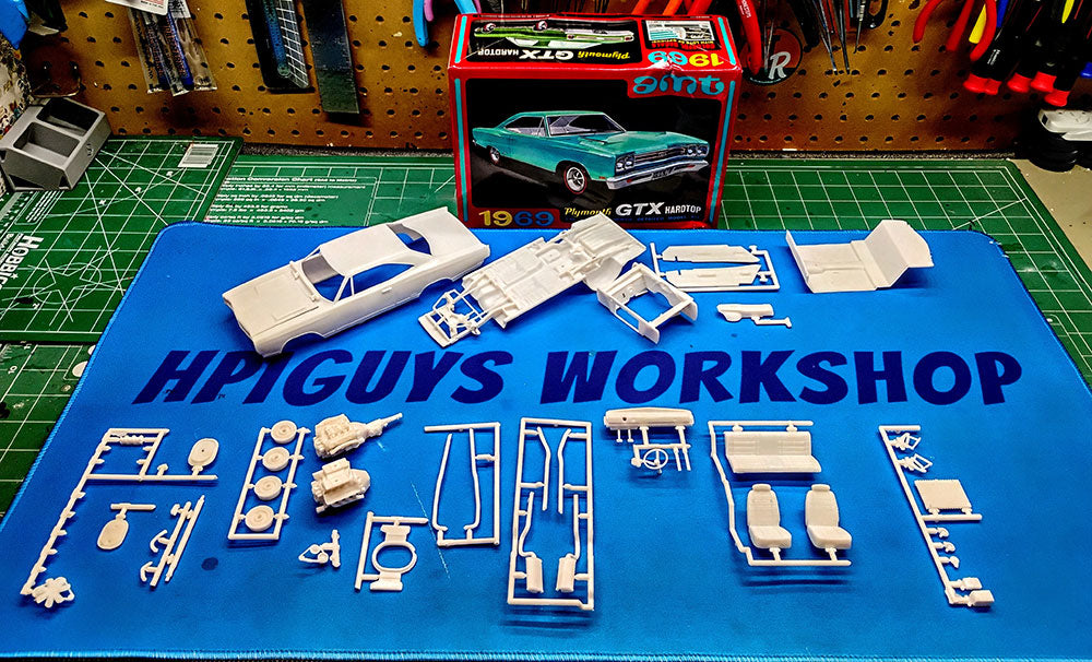 AMT 1969 Plymouth GTX Hardtop 1:25 Scale Model Kit | Auto World Store