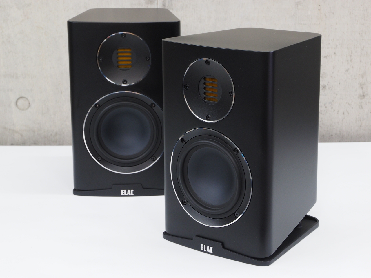 ELAC エラック BS243 BE (Black Edition) ペア ELAC エラック BS243 BE