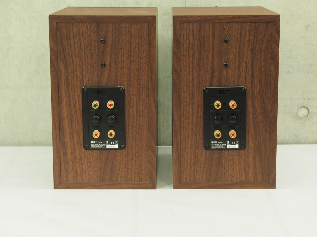 アバックWEB-SHOP / 【中古】KEF Q300(EW)【コード01-13059】ブック