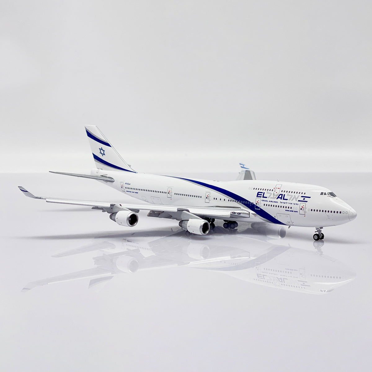 JC Wings X Aviationtag KLM Boeing 747-400 PH-BFG 1:400 Diecast Model