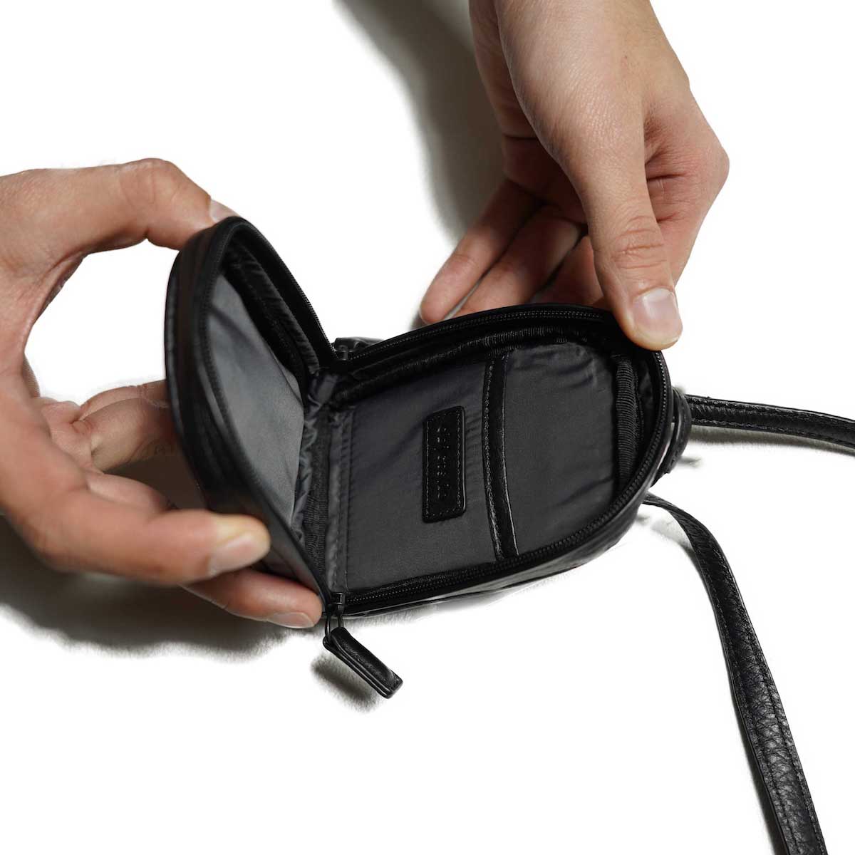 objcts.io / iphone アクセサリー - ソフトバックパック ベビーサイズ