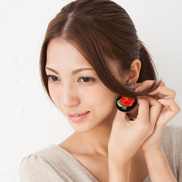 ポーランド 伝統バラ刺繍 ピアス│日本最大級のスリッパ通販専門店