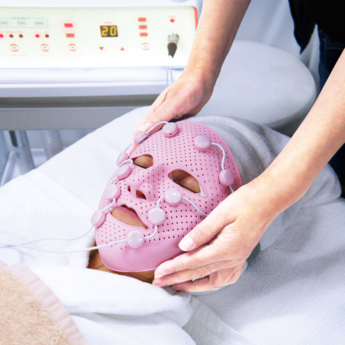 業務用マイクロカレント美顔器Facial Pro【日本製】の卸・通販