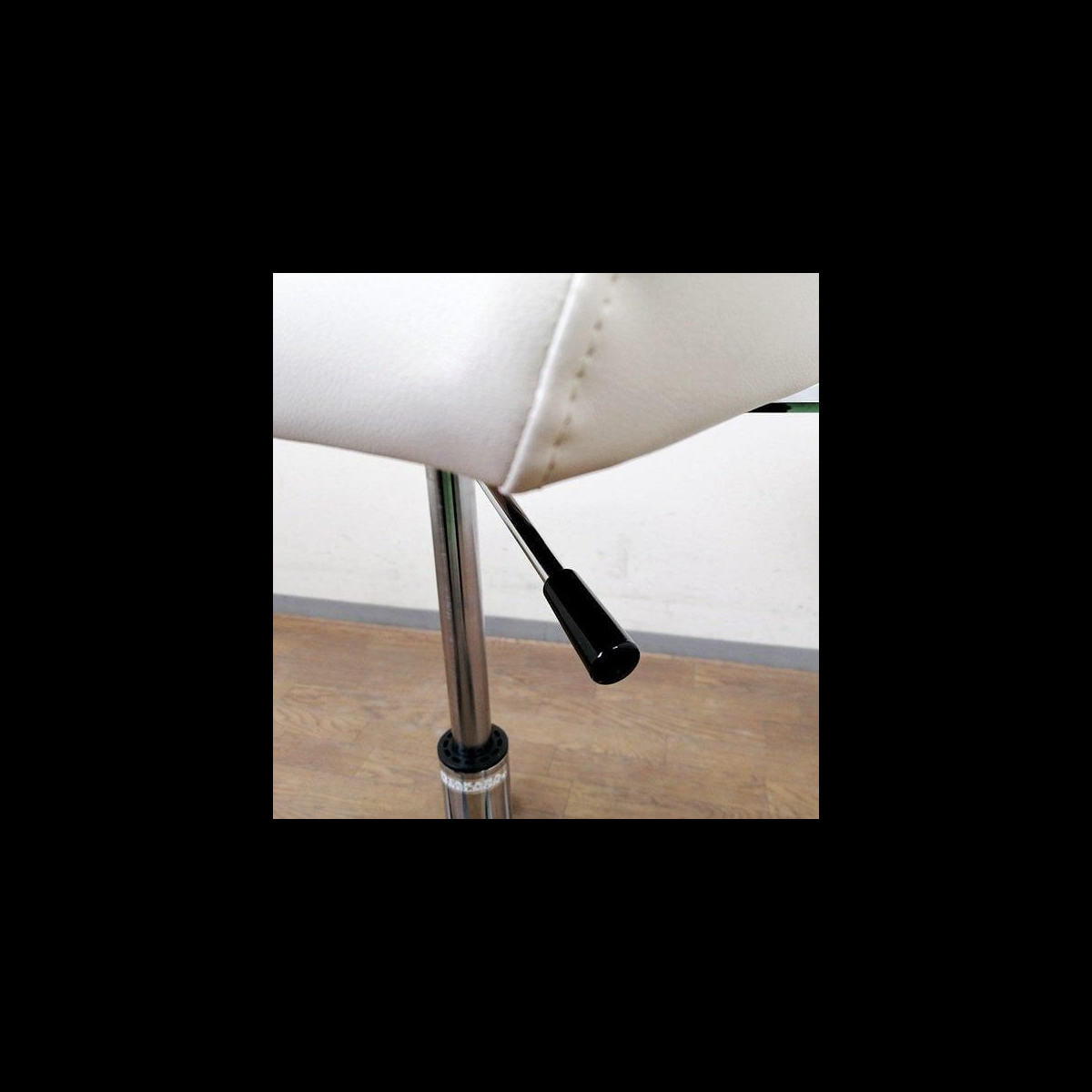 タカラベルモント Riche Stool リーチェ スツール アイボリー 背もたれ