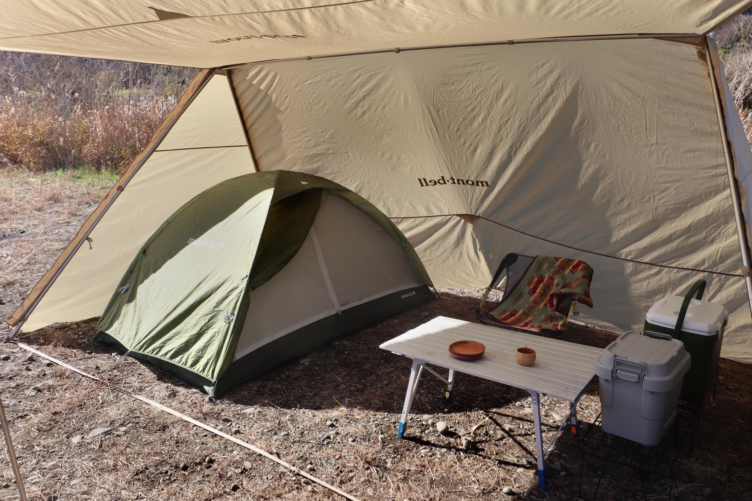 モンベルの新作「マルチシェード」は冬のソロキャンならLがいいかも