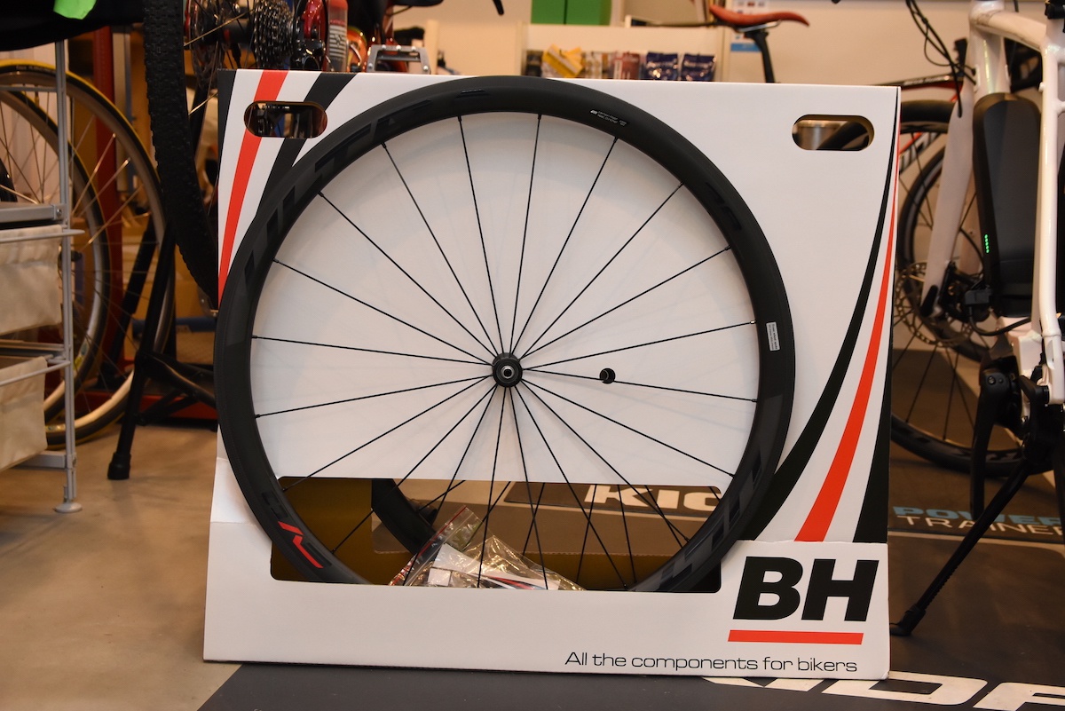 BH EVO 38 ULTRA」を試乗用に下ろしてみました – サイクルショップ