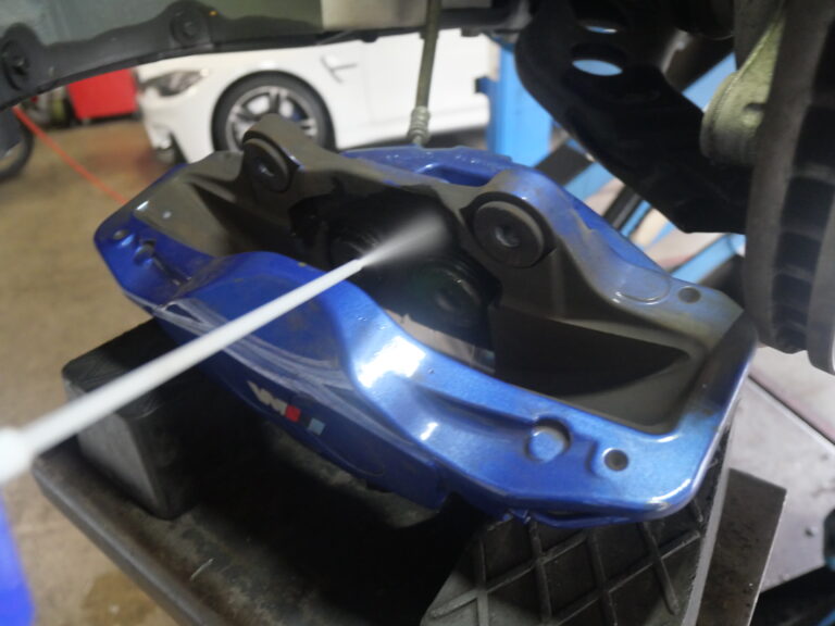 F40 M135i ディクセルタイプM 低ダストブレーキパッド取り付け | B