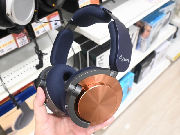 アキバ取材班) ダイソンのヘッドホン第2弾「OnTrac」発売。秒間で38万