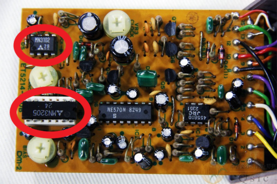 ヴィンテージモデル”BOSS DM-2″の見分け方 | 楽器買取Qsic