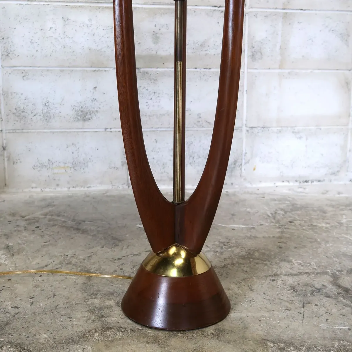 ミッドセンチュリー ウッド×メタルベース フロアランプ ｜ glow ANTIQUES