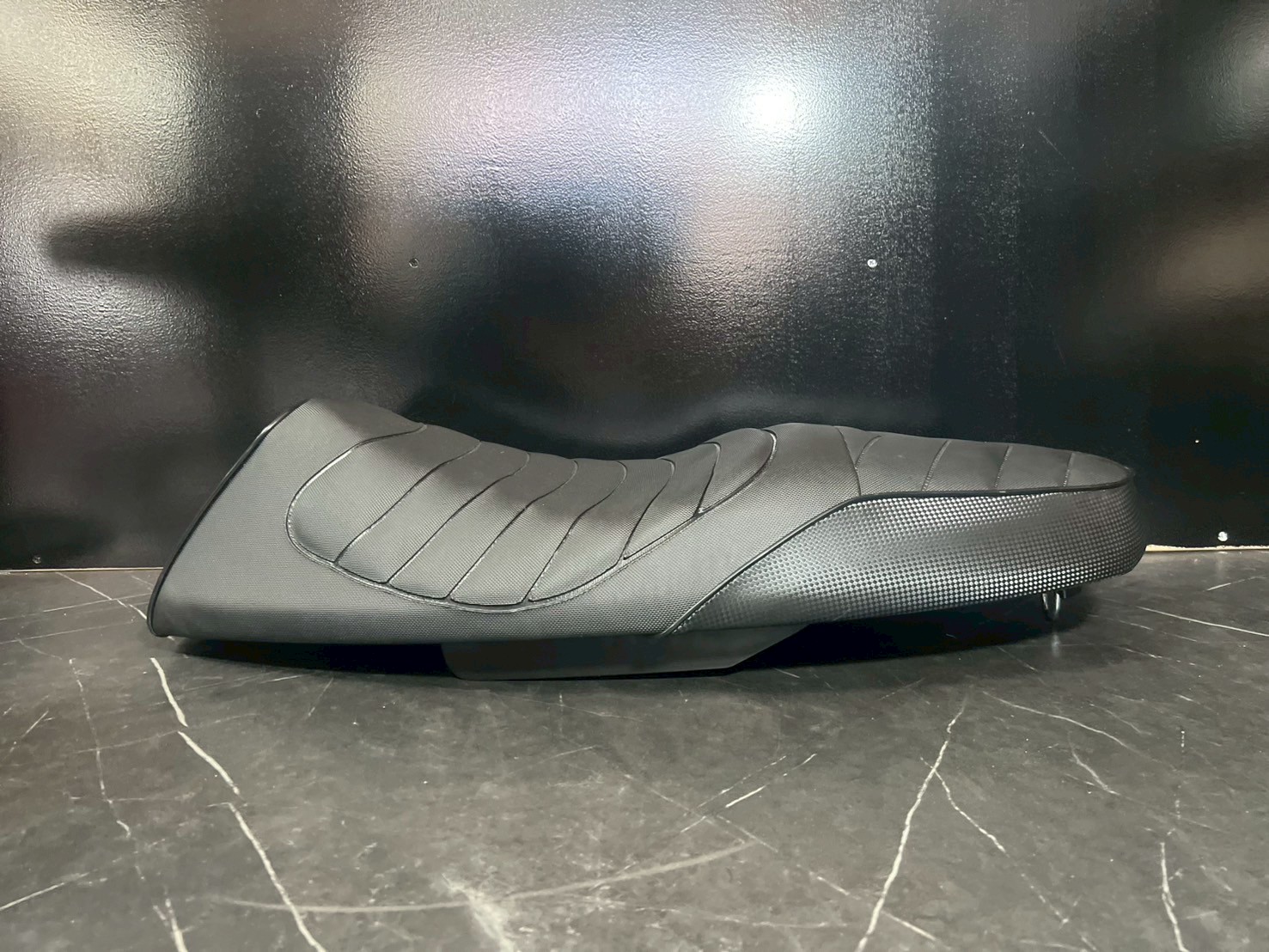 💫DCR ローダウンタックロールシート ブラックカーボン😈｜シグナスx