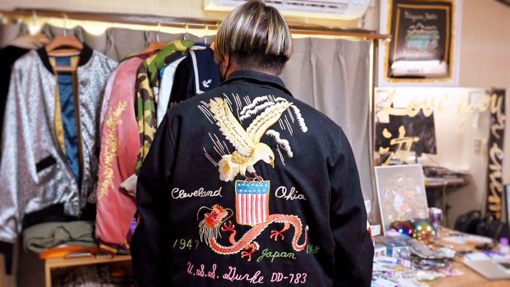 スカジャン絵師 横地広海知さんインタビュー！横須賀ドブ板通りで