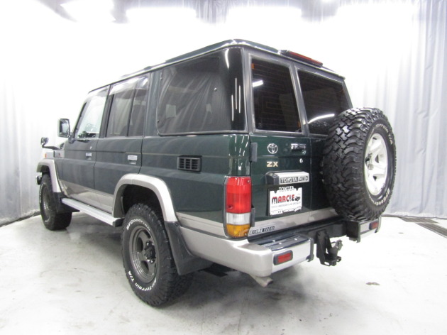 ランクル76後期最終型ZX純正ウインチに前後デフロック付き車両！走行