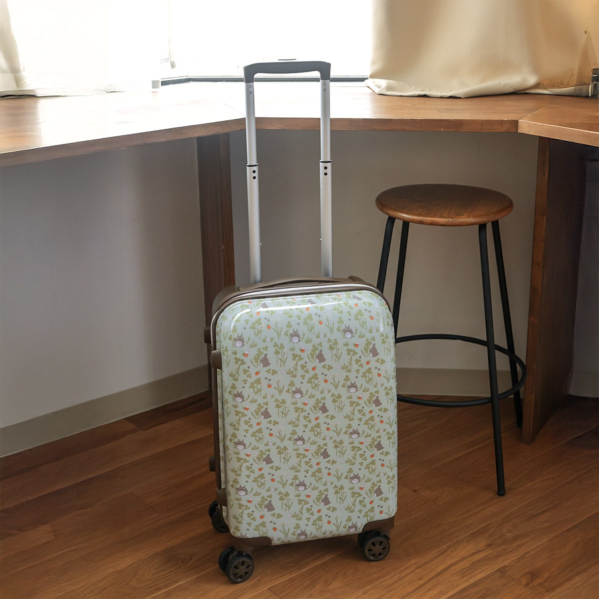 となりのトトロ トトロクローバーシリーズ キャリーケースS | どんぐり