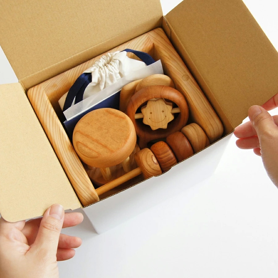 山のくじら舎 赤ちゃんの宝石箱 出産祝い 木のおもちゃ 誕生日