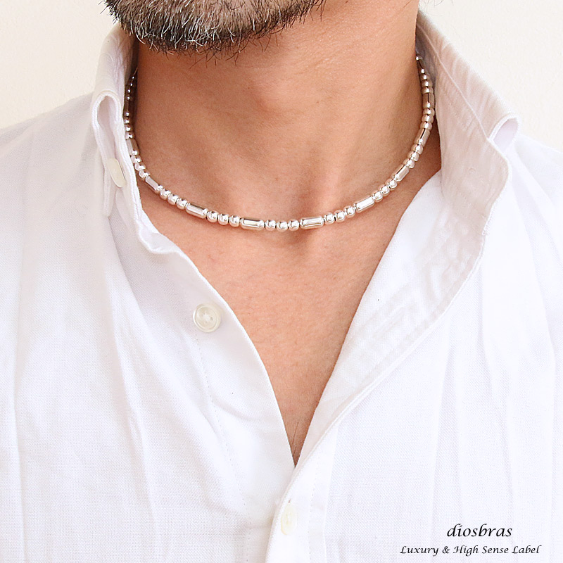 フェザー＆ビーズのバランス抜群！！ネックレス