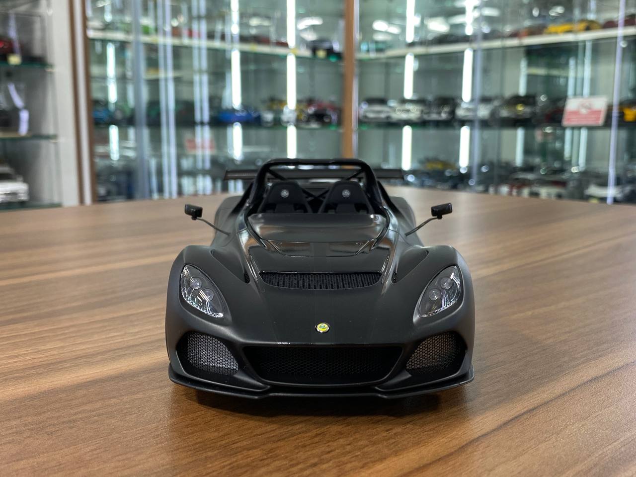 1/18 Diecast Lotus 3 Eleven Black AUTOart Scale Model Car